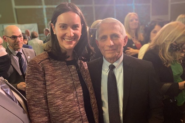 Isabel Cabezas poses with Dr. Anthony Fauci