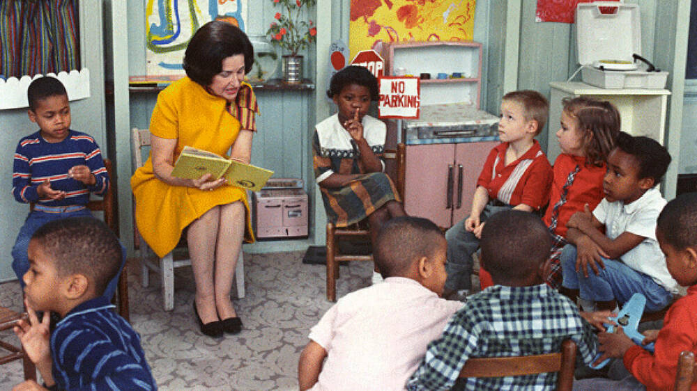Lady Bird Johnson Visiting A Classroom For Project Head Start 1966 1 Feature