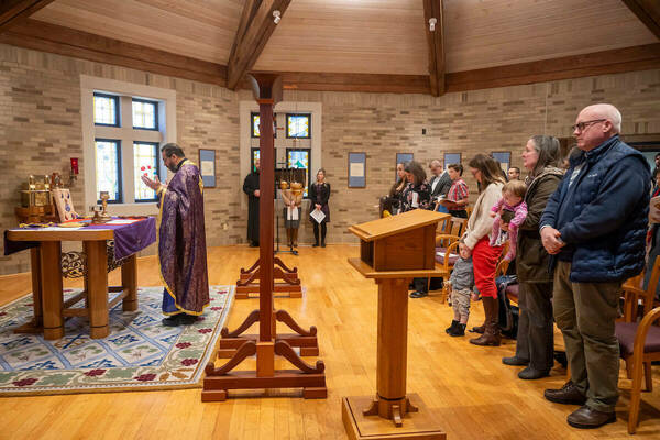 Byzantine Mass with Fr. Khaled Anatolios. (Photo by Barbara Johnston/University of Notre Dame)